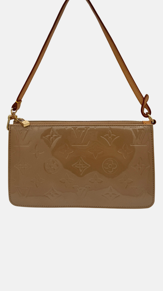 LOUIS VUITTON VERNIS POCHETTE